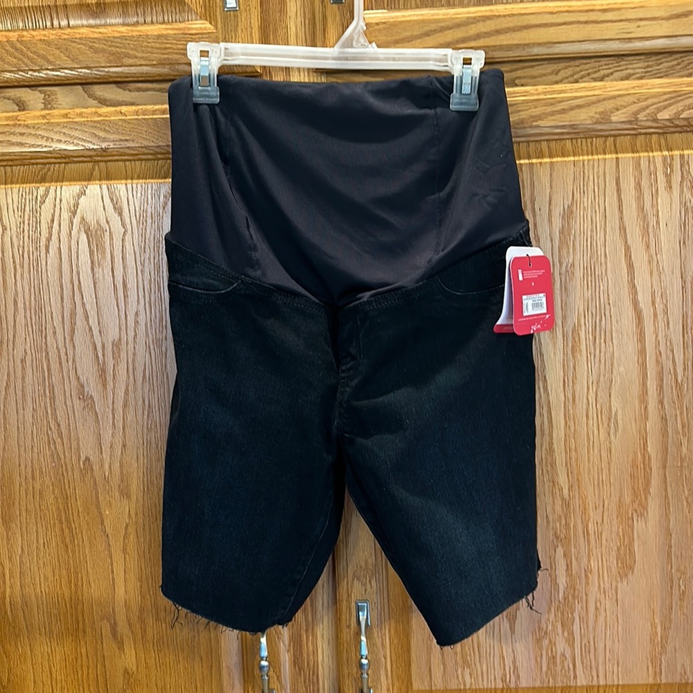 Isabel Maternity Black Over Belly Bermuda shorts with supportive crossov…